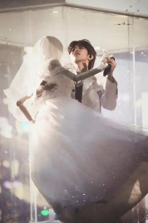 蔡徐坤婚纱照火到日本#蔡徐坤的"结婚照"火到日本了!