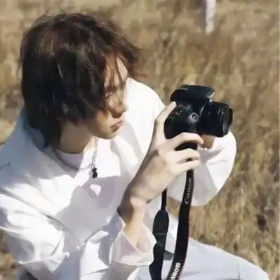 整理发布的标题为个性头像男生2022真人帅气图片,一共有9张头像图片