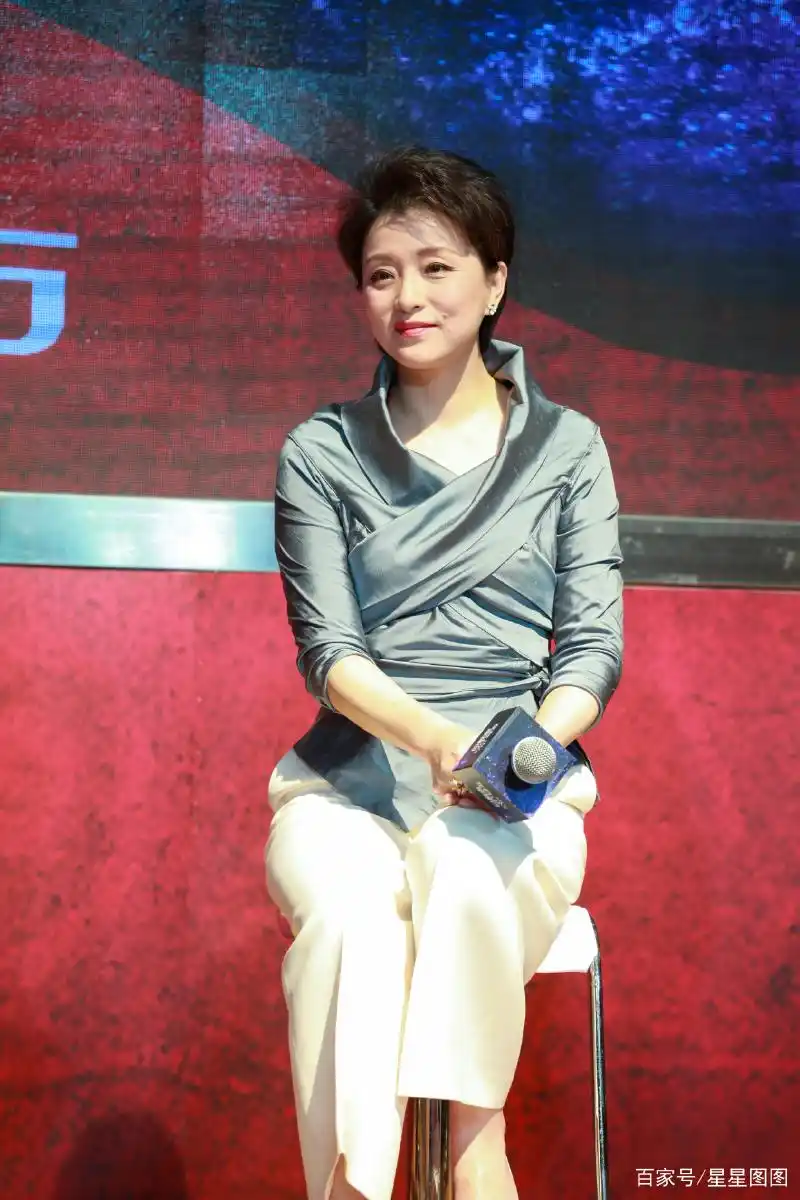 明星图集——杨澜