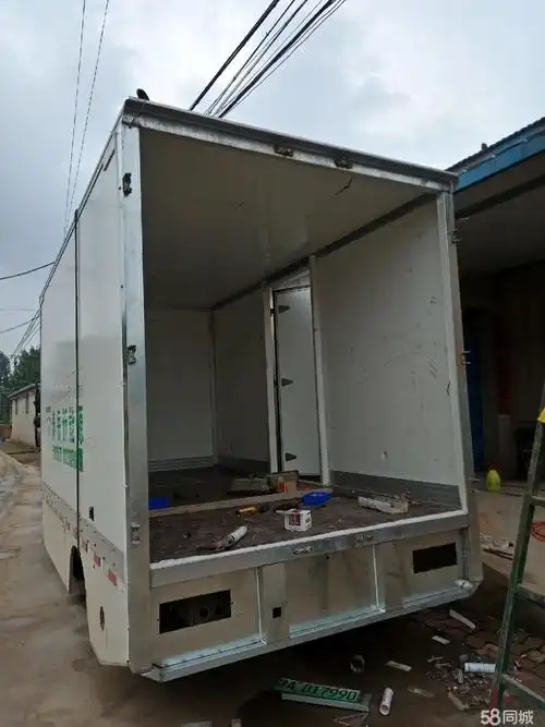 修汽车厢板,货厢,门条,铰链,铝条等二保焊卷帘门