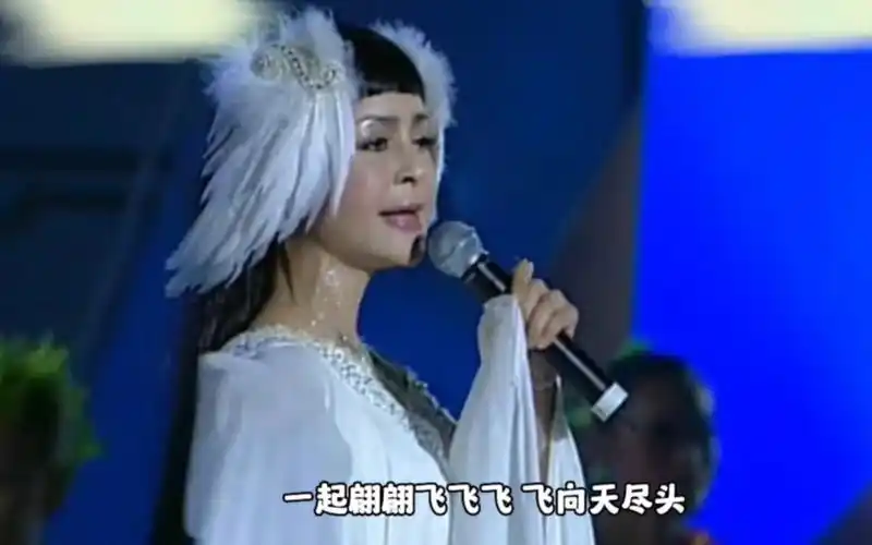 重温高胜美演唱的经典歌曲《彩云伴海鸥》与您分享