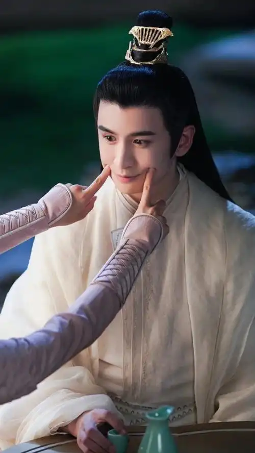 【关于非流量生#张云龙#适不适合拍古装剧问题】其实张云龙古装剧也是