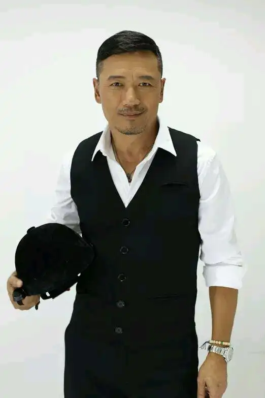 60岁苗侨伟近照,帅气不输38岁的黄宗泽,简直就是女性杀手!