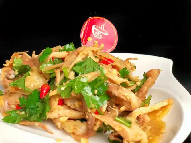 广西在哪里学手撕鸡的配方及拌料的做法学费贵不贵-培训通