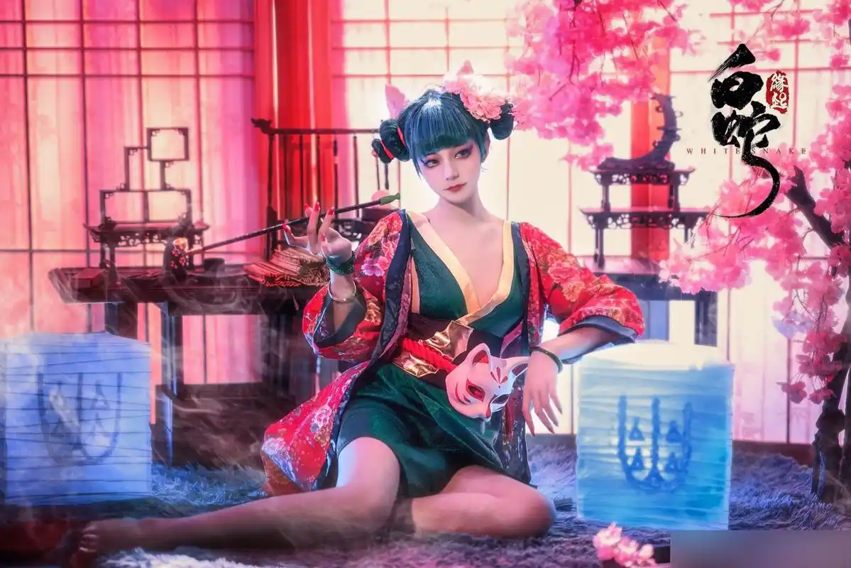 两组优秀的《白蛇缘起》宝青坊主cosplay作品!还原度相当不错哦