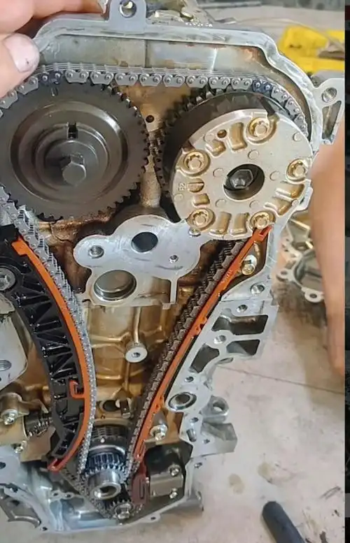 06年天籁四缸的正时链条怎样安装不知道对哪个标记