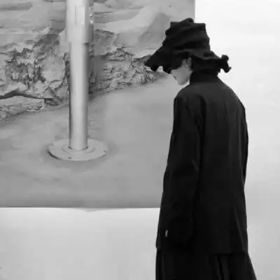 伤感黑白女生头像 绝情冰冷女生悲伤头像