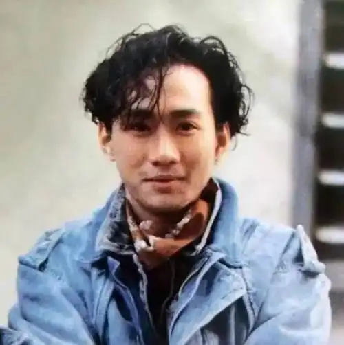 《海阔天空》这首歌竟成了家驹的绝唱,他像是把所有想说却来不及说的