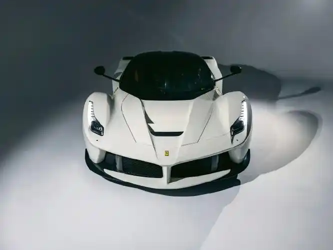 白色的马王#法拉利拉法##法拉利