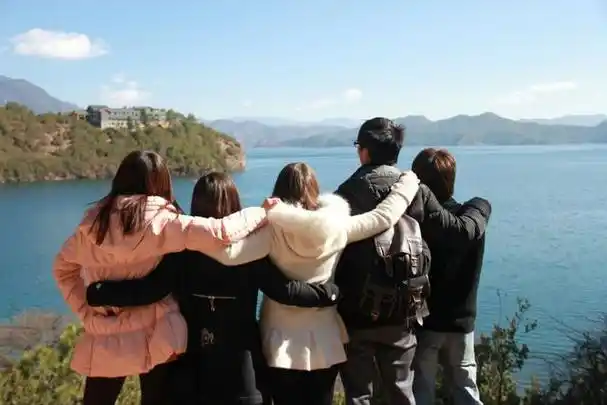 朋友若不利用,那么友谊毫无价值