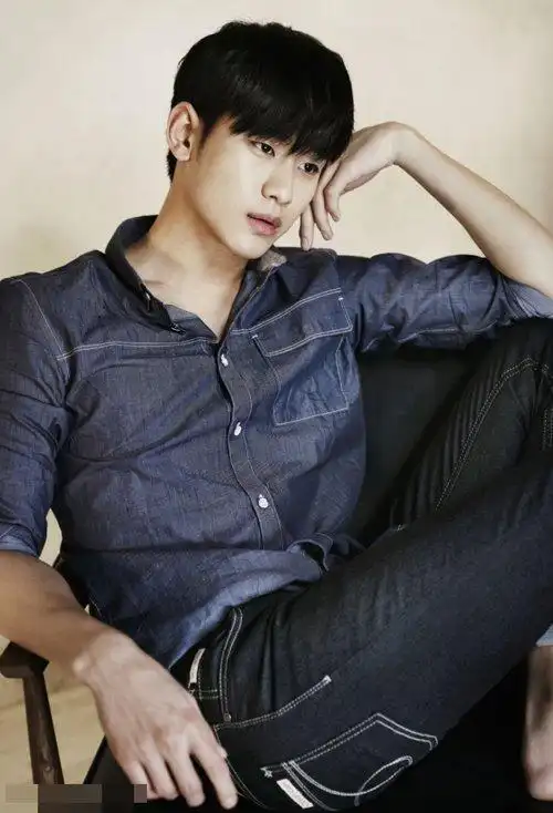 阳光又布满活力度的男生短发,轻松打造出今季最为时尚的发型