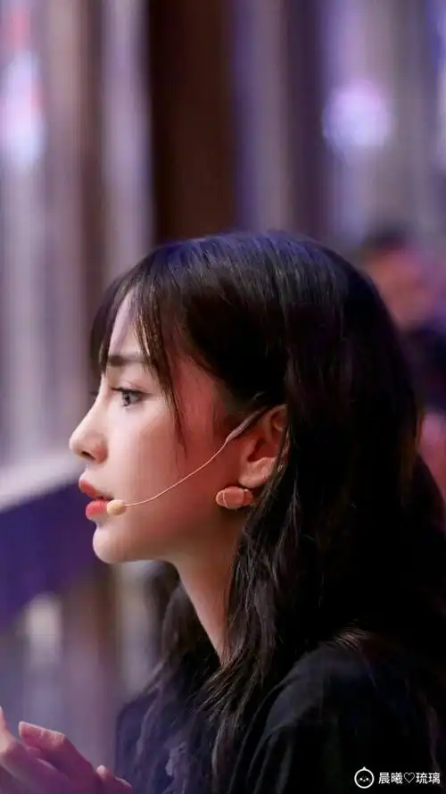 看,bab侧脸很美吧