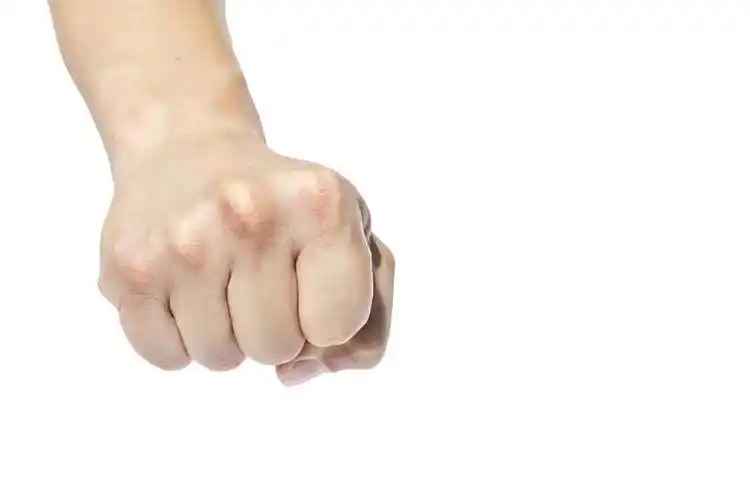 摄 影:depositphotos 肖 像 权:不需要肖像权授权 标 题:hand,punch