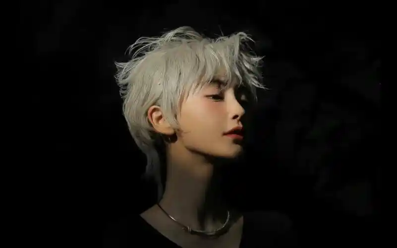 angelababy银色短发造型