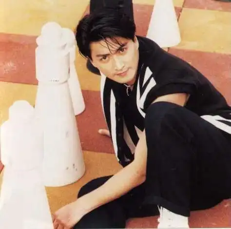 出道40多年没老婆62岁还是老光棍何家劲还是个老处男