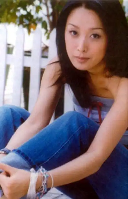 都说她有克夫相三个男友破产身亡入狱如今过度整容不敢认