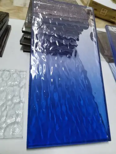 中山铭捷玻璃夹丝玻璃图片