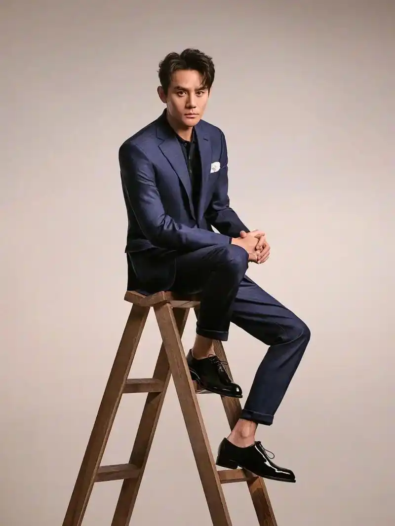西装有效穿搭.王凯真不愧是很会穿西装的男人除了最基础的套装 - 抖音