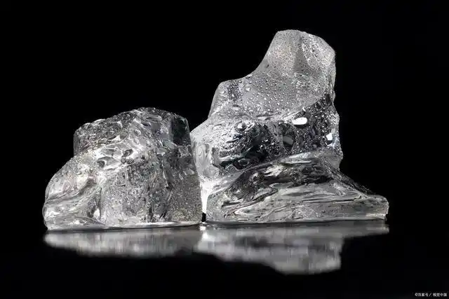 铑是一种珍贵的金属,在工业中广泛使用.