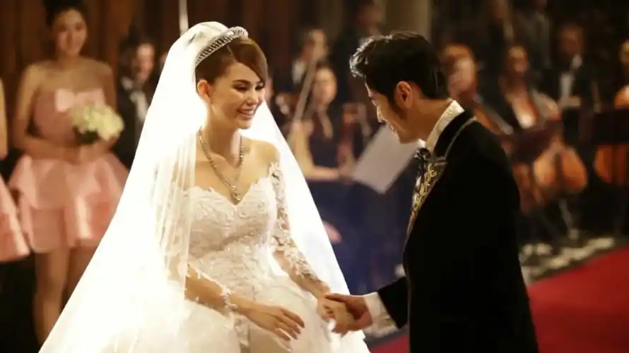 高颜值明星扎堆结婚 深情之吻虐死单身狗(组图)