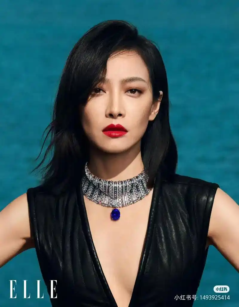 宋茜elle(金九刊)封面.宋茜湖畔烈焰大片来袭,以冷艳红唇 - 抖音