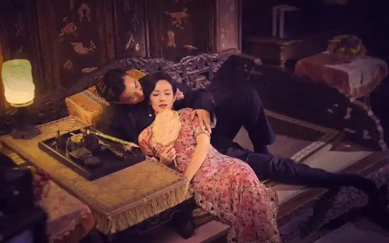 章子怡周一围《胭脂扣》剧照图片