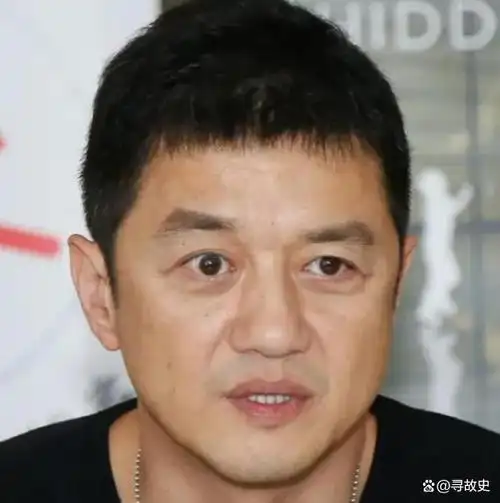 2021年李亚鹏不得不在一次直播中低价甩卖房车项目资产,试图止损.