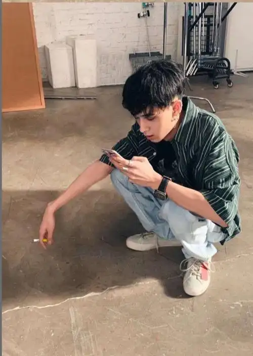 秦霄贤 - 老秦呐