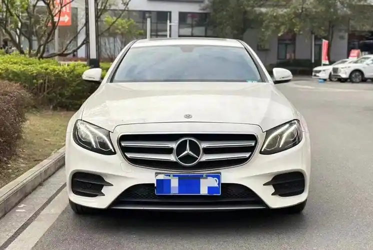 当前位置:>易车>社区>奔驰e级社区>出梅赛德斯-奔驰e200l>1080_724