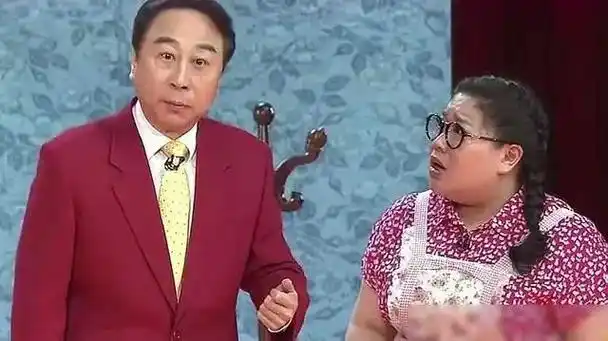 冯巩才是"幕后大佬"培养的两个女徒弟炸裂娱乐圈|贾玲|小品|蒋诗萌