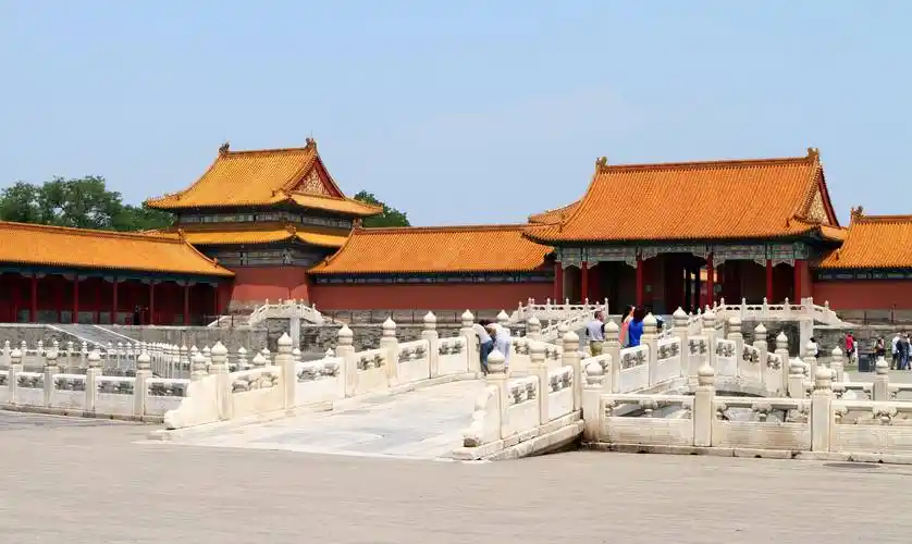 作为十三朝古都的西安,为什么没有保存完整的皇宫?_长安_宫殿_时期