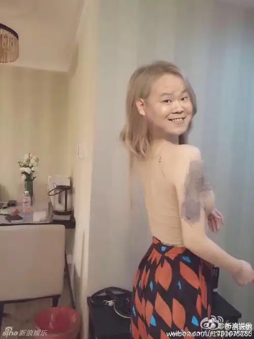 快讯编辑:晓凡 关键词:岳云鹏;蕾丝;粉色;女装;画风  说两句 相关阅读