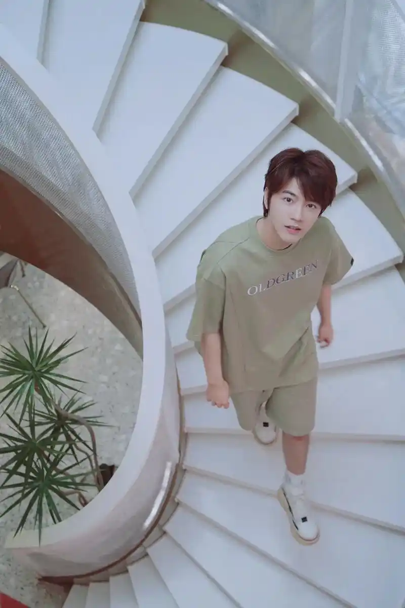 演员:李宗霖 ootd.这个夏日李宗霖是抹茶色的|感谢上身17 - 抖音