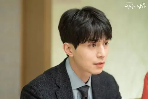 李栋旭触及真心剧照