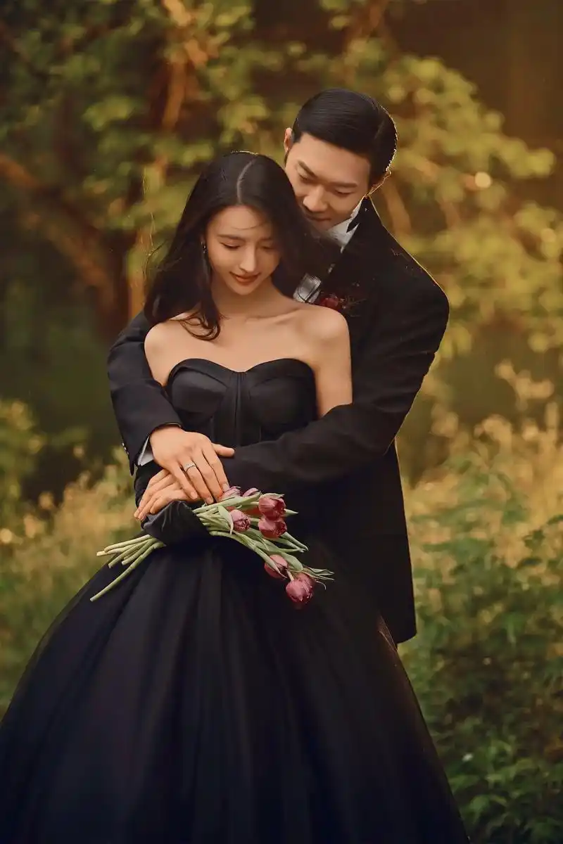 黑色婚纱惊艳到我了甜飒风说的就是这个吧