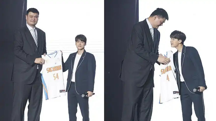 姚明和李易峰并肩 秀最萌身高差