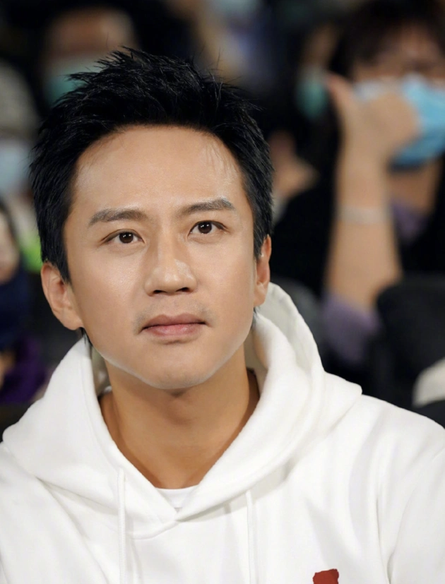 邓超分享哄小花妹妹入睡步骤讲故事捏脚挠背唱歌