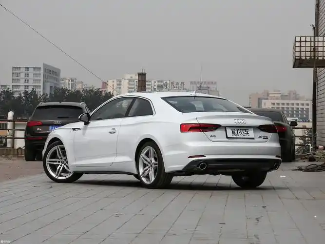 【2017款奥迪a5双门coupe 45 tfsi quattro 运动型_整体外观_20/588张