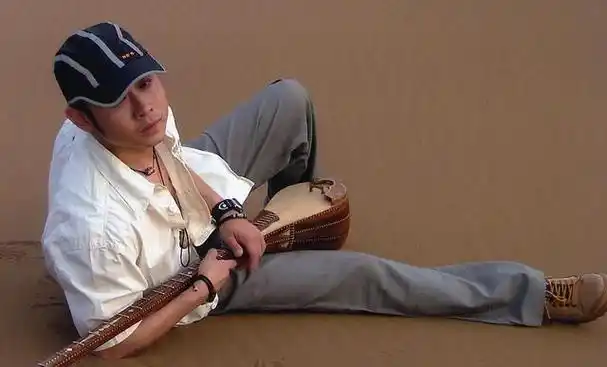 刀郎女儿罗添刚出生就被母亲分手31年后她和刀郎现状如何