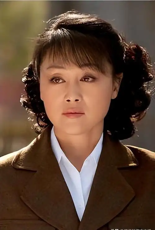 王姬:儿子有智力障碍,自己被骗光积蓄,却让女儿上交10年工资