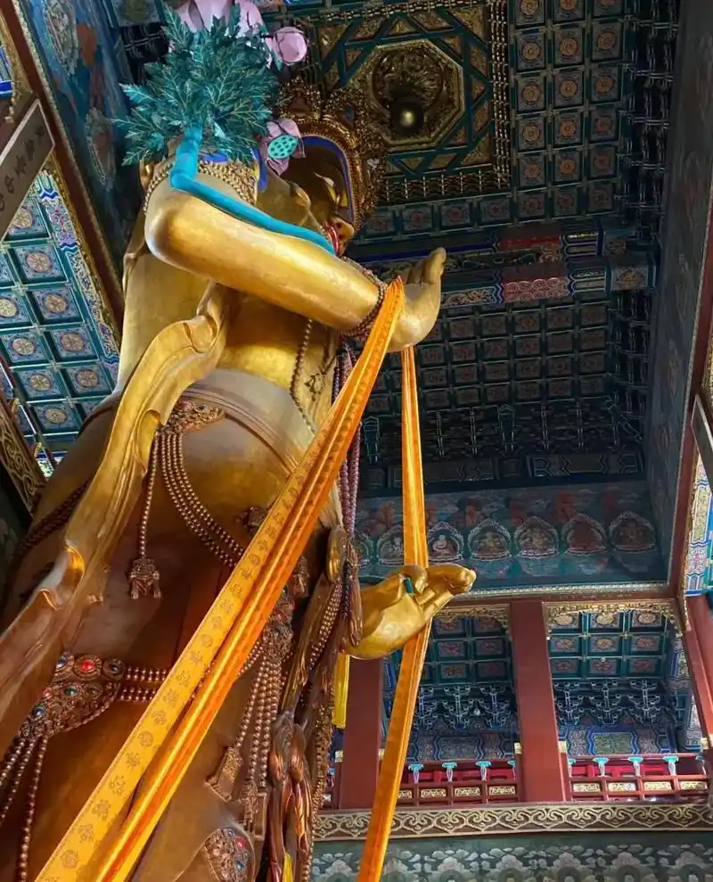 北京雍和宫木雕大佛