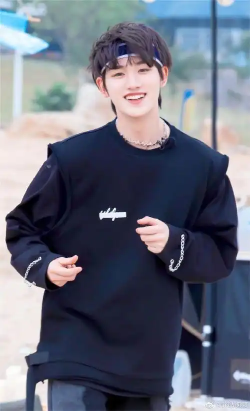 笑容满分的甜豆明星#@时代少年团-丁程鑫冬日的第一股暖阳是丁哥闻