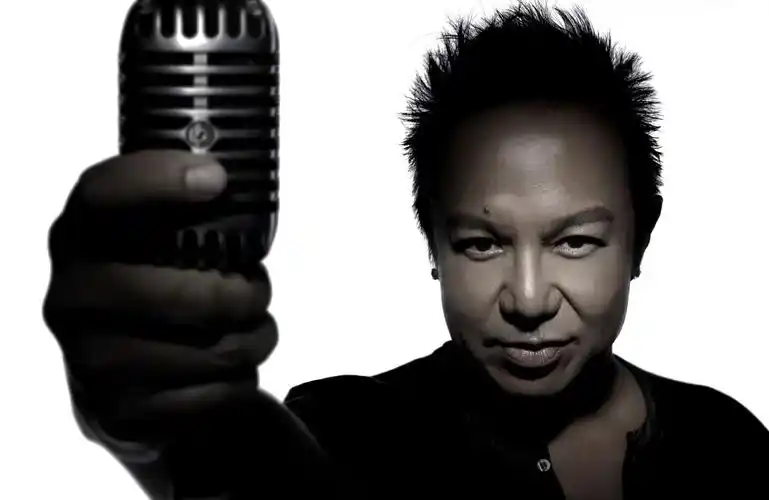 yyq音乐圈唱响成都 流行教父黄大炜坐镇导师