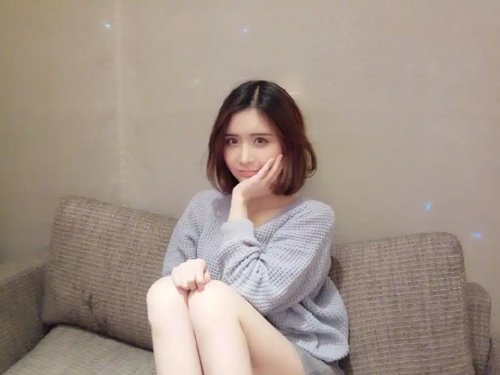 斗鱼一姐陈一发儿要搬家疑似遇到狂热粉堵门