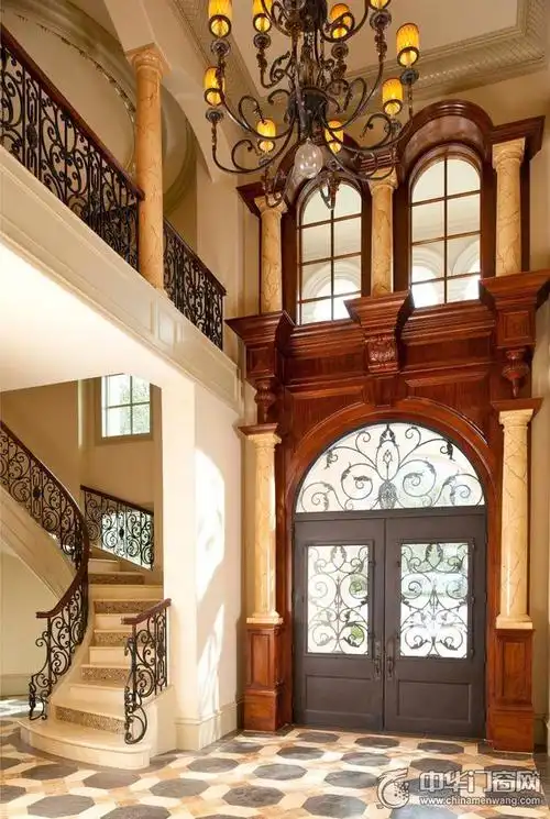 奢华欧式别墅拱形入户门装修效果图 灰色实木玻璃门图片