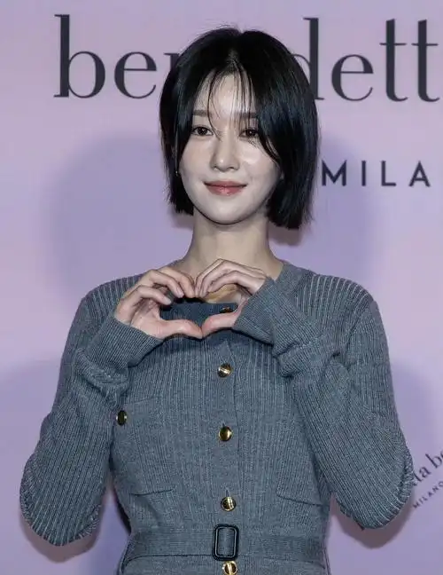 徐睿知34岁脸就垮了,可能是由于压力大,作息不规律和年龄增长导致的