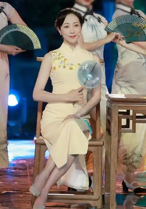 韩雪的旗袍造型:这才是从大户人家出来的的"江南女子"!