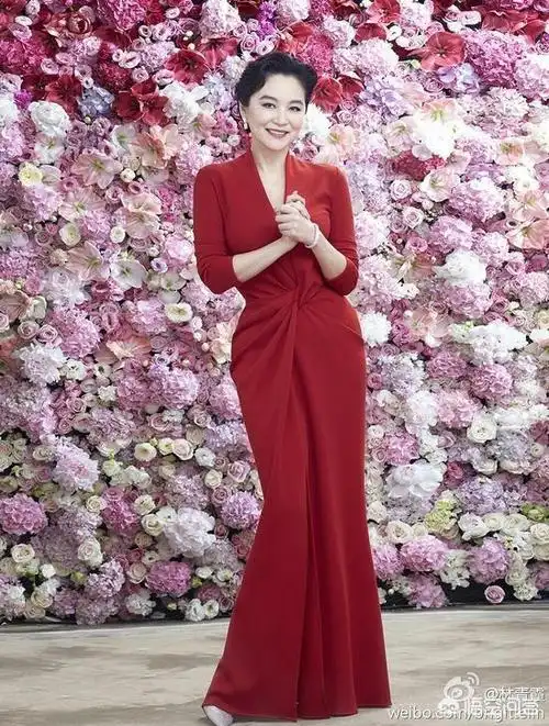 头条问答 - 林青霞"婚变"为何回应的是邢李原前妻张天爱?(10个回答)