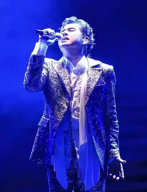 再不疯狂就老了——你不知道的上海谭咏麟歌友会