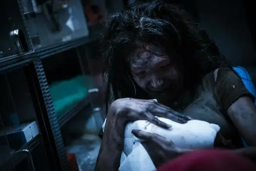 ▼杨丞琳,许玮甯《红衣小女孩2》剧照.(图/威视提供)